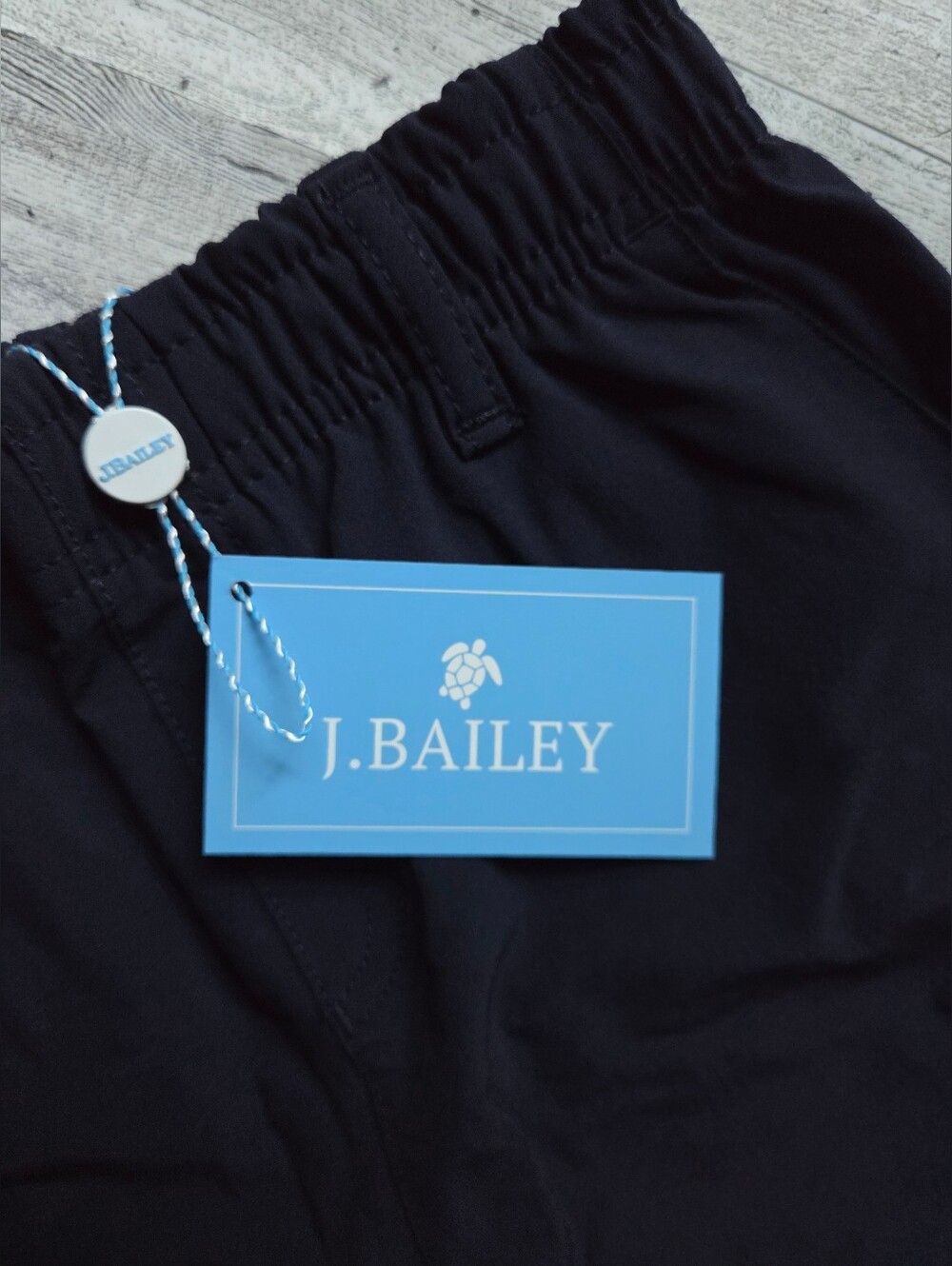 J.Bailey Performance Dock Shorts In Navy Size Small - Picture 3 of 4
